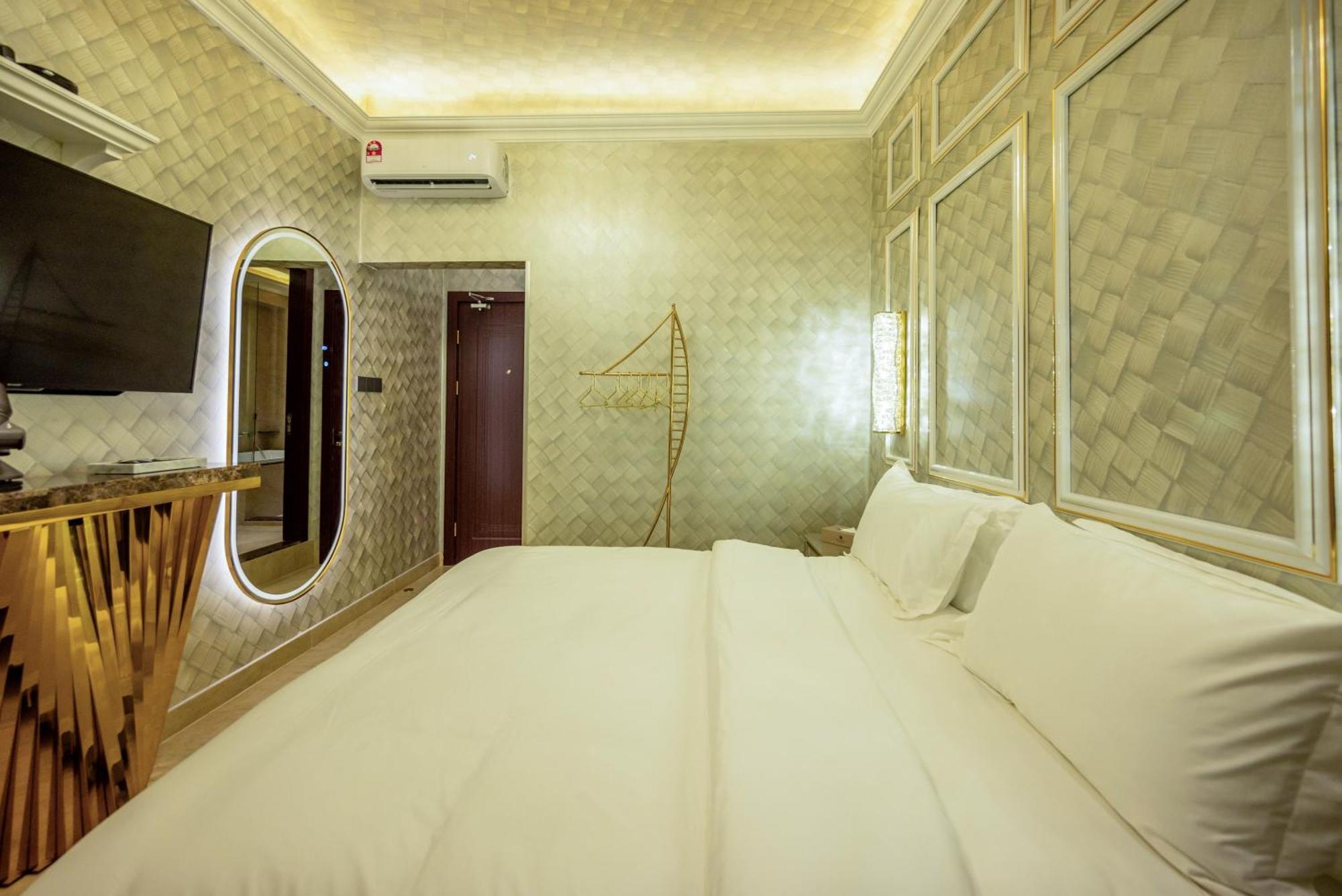 Ritz Residence @ Imago Loft B 7Th Floor Kota Kinabalu Luaran gambar