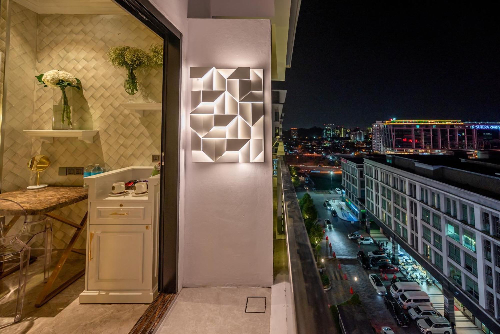 Ritz Residence @ Imago Loft B 7Th Floor Kota Kinabalu Luaran gambar